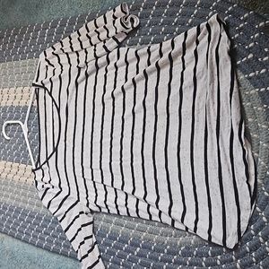 Black and white striped shirt, loose fit